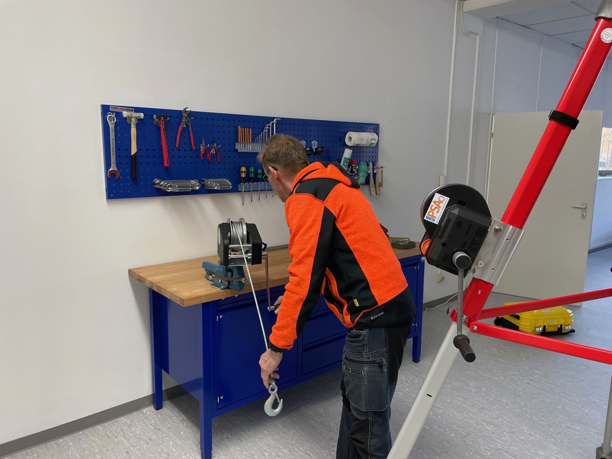 Prüfung von Sicherheitsequipment