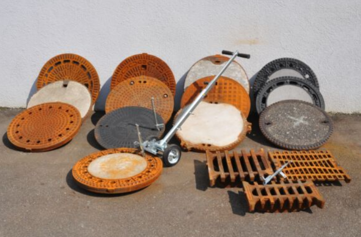 Schachtdeckelhebewagen für eine Vielzahl an Schachtabdeckungen